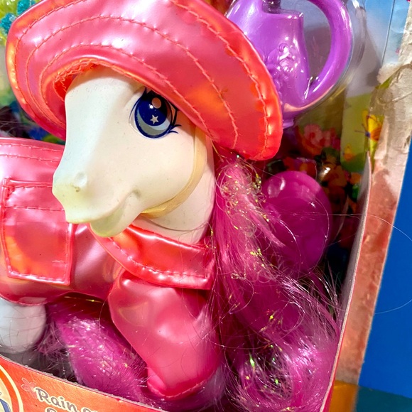 MY LITTLE PONY G3 2003 PRETTY PONY FASHIONS RAIN & SHINE GARDEN TIME STAR SWIRL - Picture 3 of 12